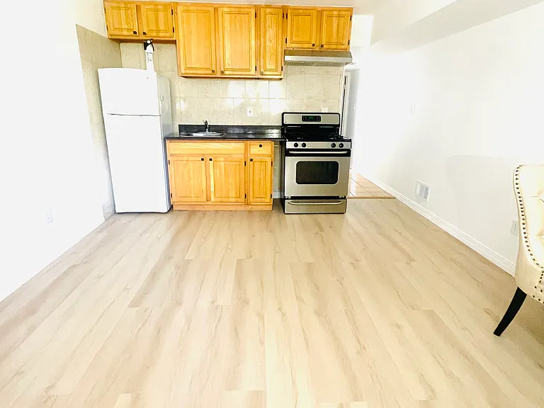 38 Pebble Ln #2 — Photo 2