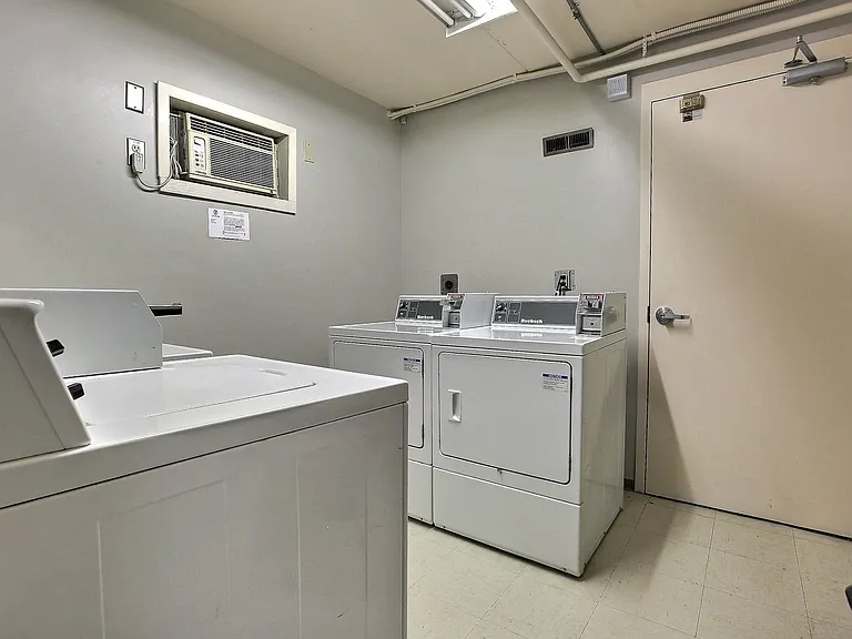 2227 Lorne St #201 — Photo 3