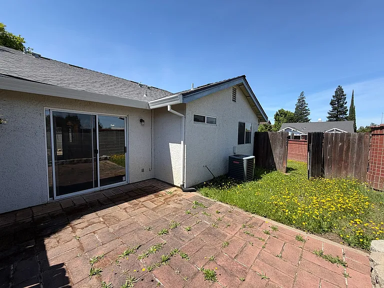 9201 Norseman Ct — Photo 28