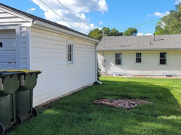 3rd image of 2909 Stone Park Blvd