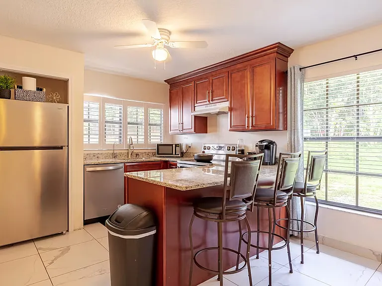 900 Braddock Rd — Photo 17