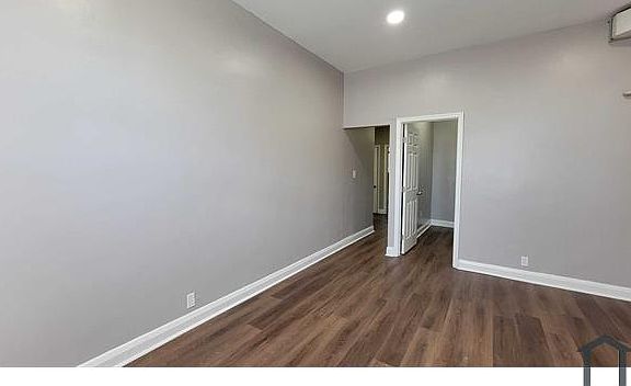 4th image of 2905 Hillen Rd