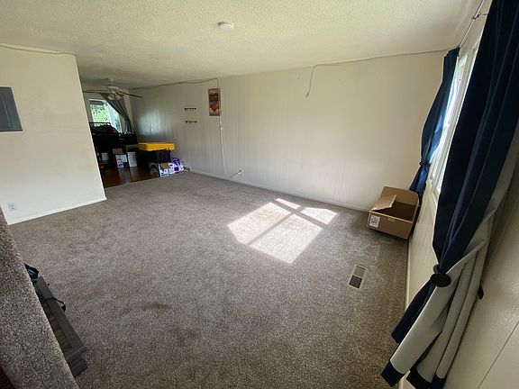 4th image of 1222 Kennicott Ave