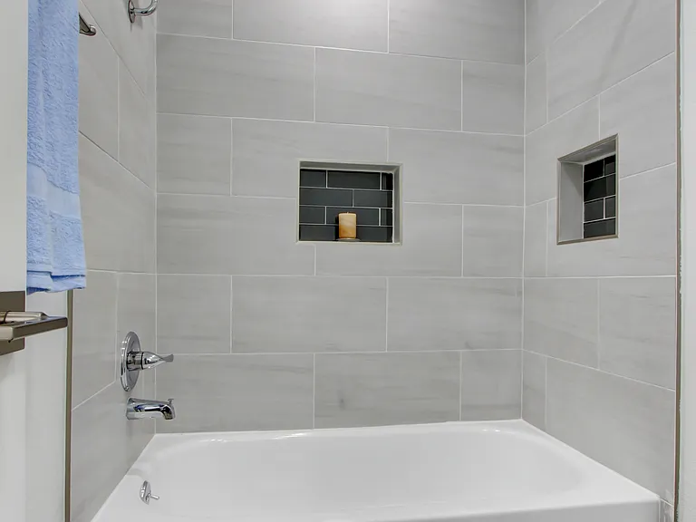 6828 Kester Ave #115 — Photo 6