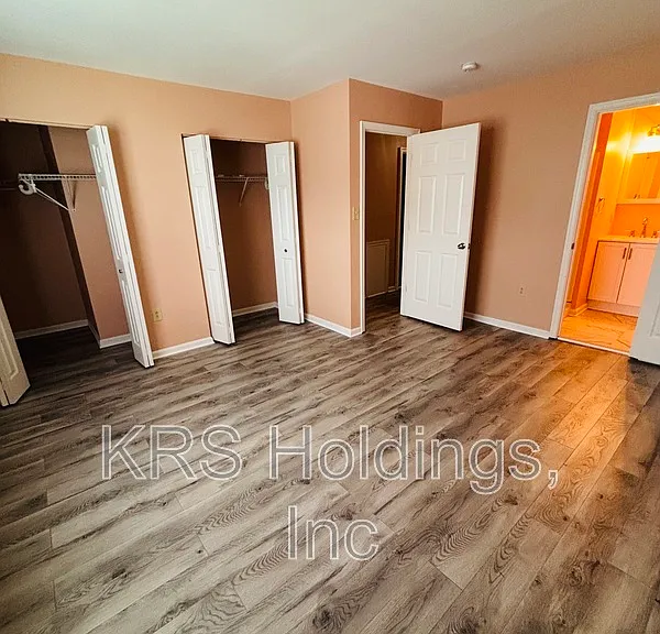 1235 Thomas Jefferson Pl — Photo 24