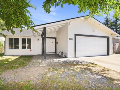 5806 Hillsdale Blvd, Sacramento, CA, 95842