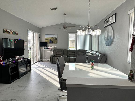 4th image of 1102 SW 158th Avenue