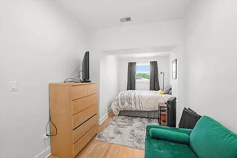 4129 N Saint Louis Ave #2 — Photo 9
