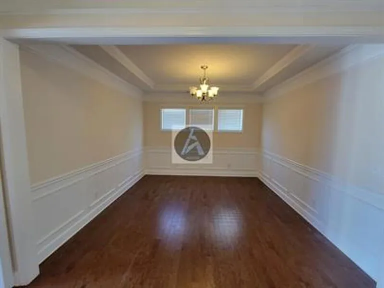 1008 Applegate Dr — Photo 9