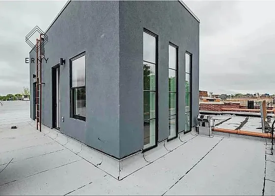 Rented by ERNY LLC | media 21