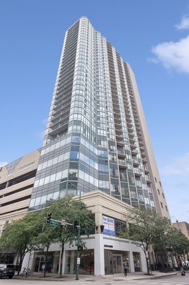 111 W Maple St APT 1805, Chicago, IL 60610