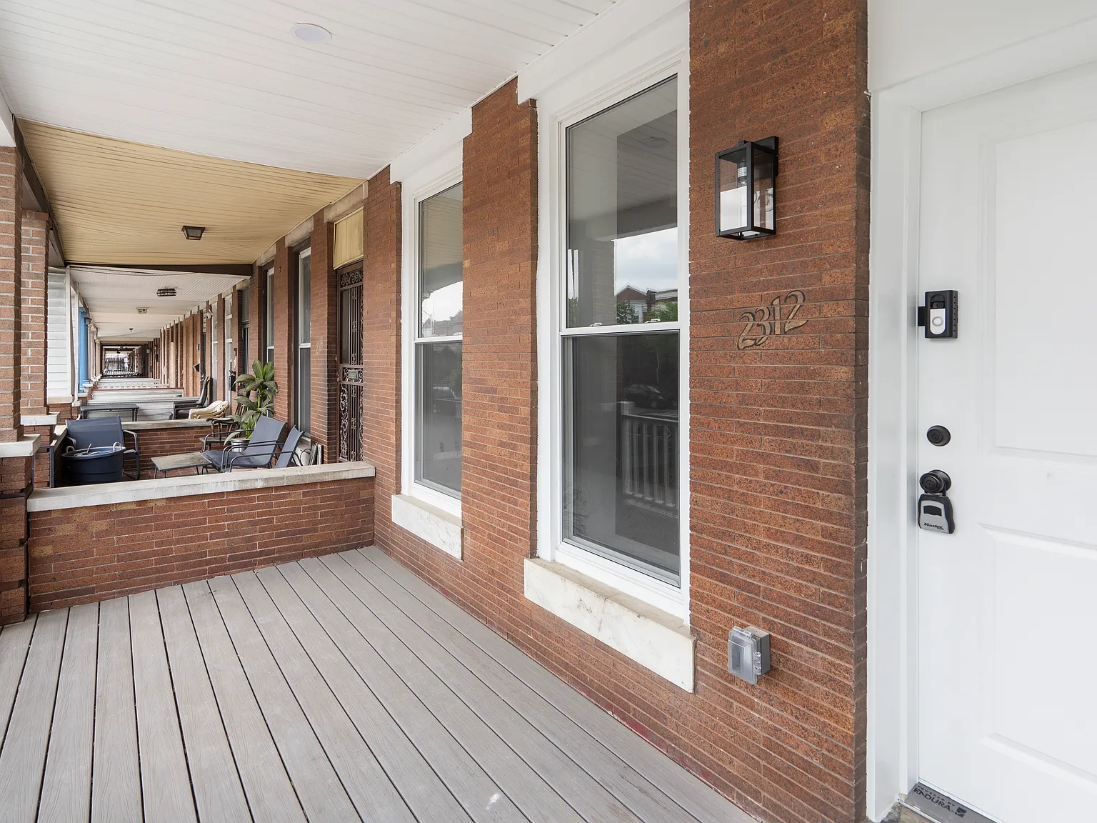 3 bed, 1898 sqft, $3,000 — Photo 2