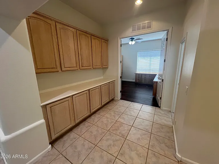 9506 E Mohawk Ln — Photo 9