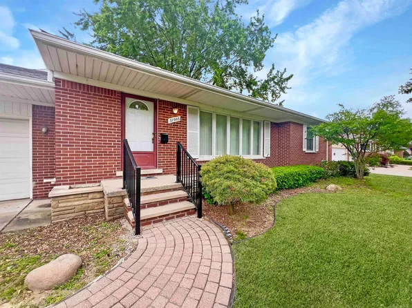 37966 N Bonkay Dr, Clinton Township, MI 48036