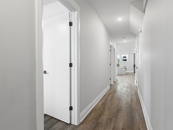 2nd image of 427 Ravenhill Ave #1380811
