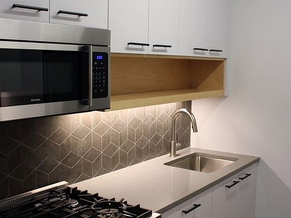 4th image of 250 E Houston St APT 11E
