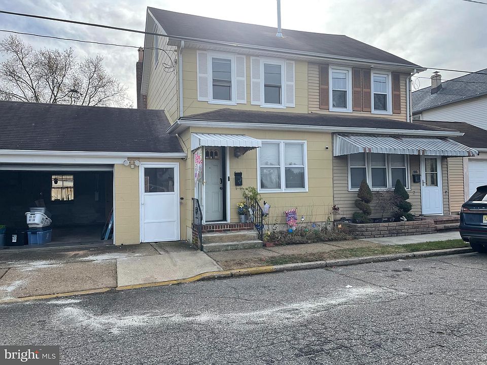 2nd image of 942 E Broad St