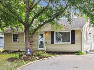 1008 Sumter Ave N, Golden Valley, MN 55427