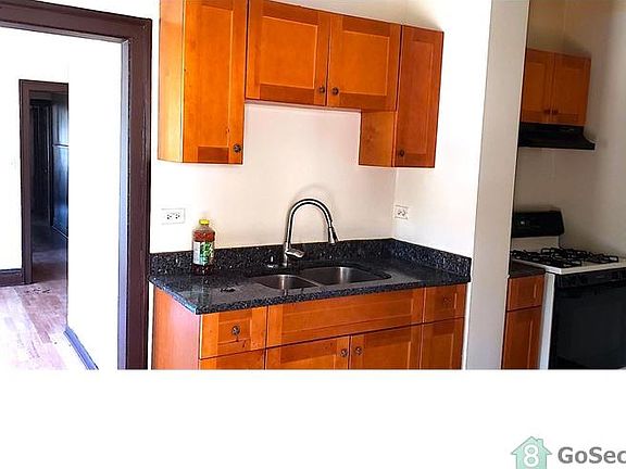 2nd image of 638 N Saint Louis Ave #1