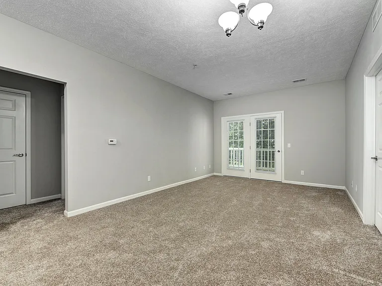 Aquamarine Apartments — Photo 81