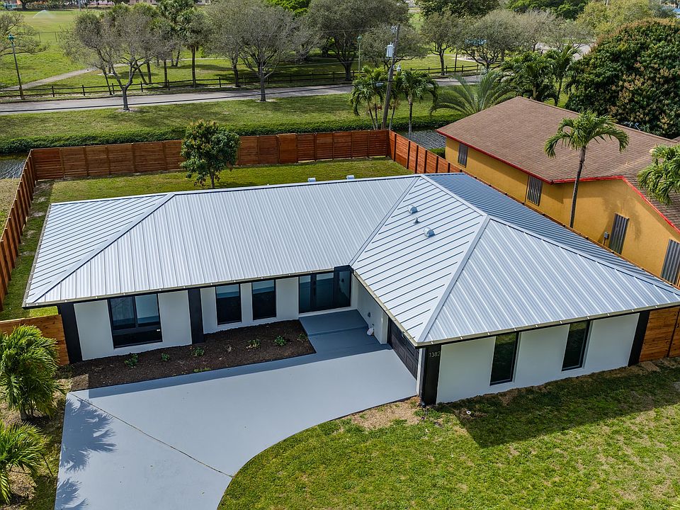 1st image of 1382 N Mangonia Drive