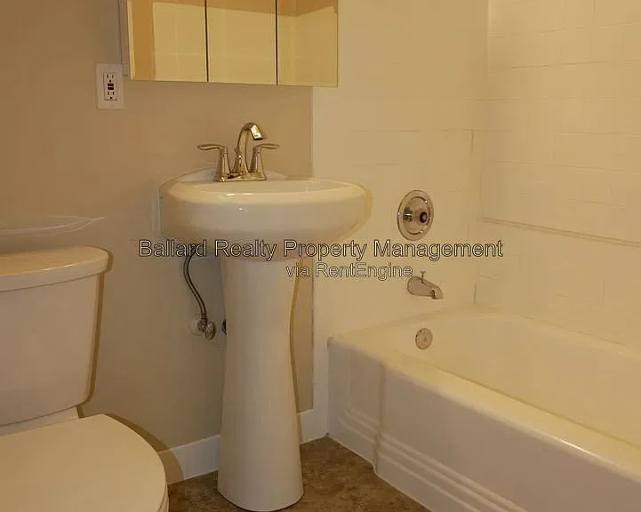 9030 Greenwood Ave N #202 — Photo 12