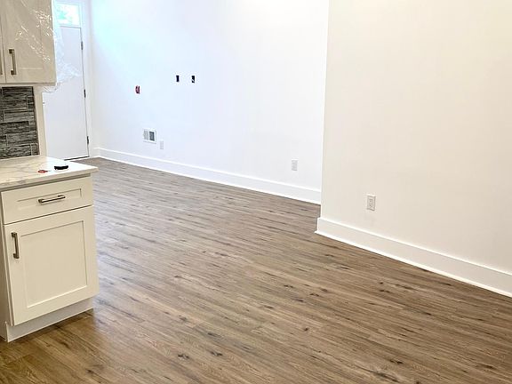 3rd image of 2425 Frankford Ave #1