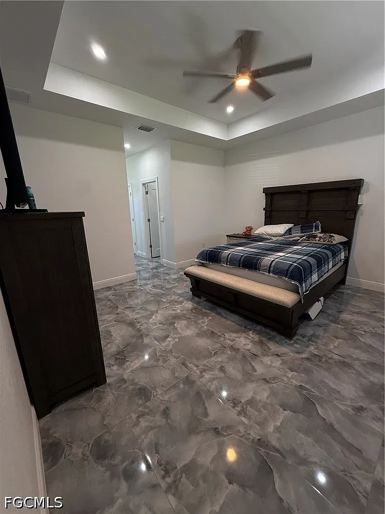 3 bed, 2.0 bath, 1847 sqft, $2,300 — Photo 3