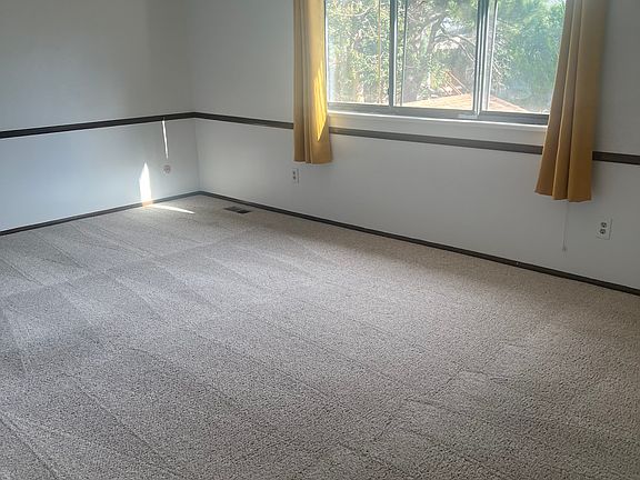 5th image of 5162 Holmes Pl