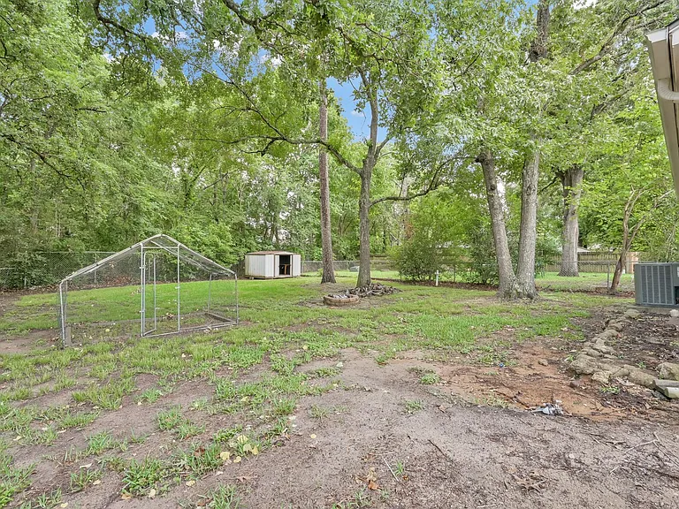 506 Paradise Ln — Photo 23