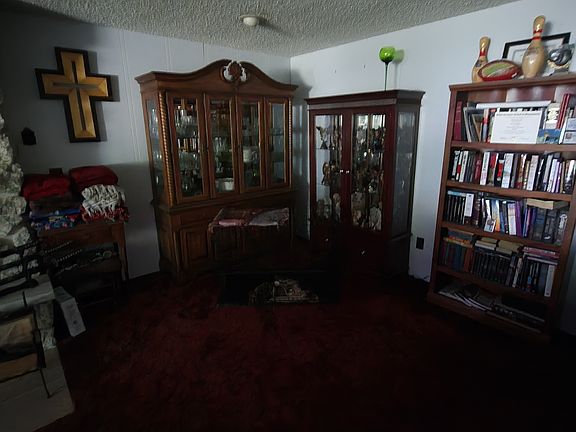5th image of 518 East St