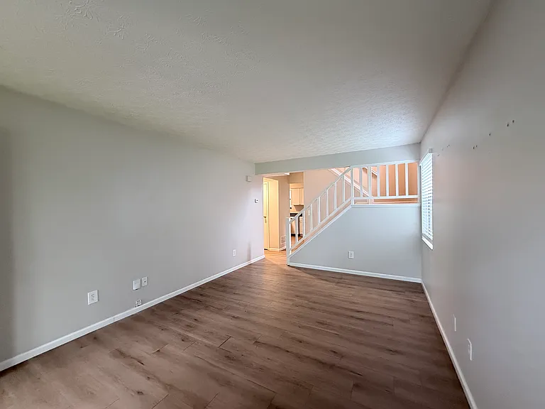 4849 Herndon Dr — Photo 5