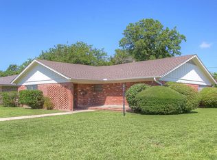 5800 Trail Lake Dr, Fort Worth, TX 76133