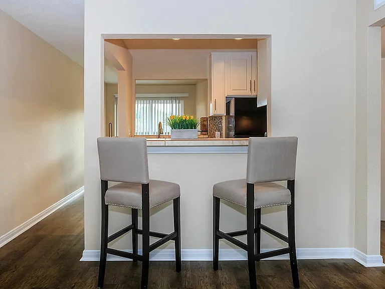 Los Prados Apartment Homes — Photo 31