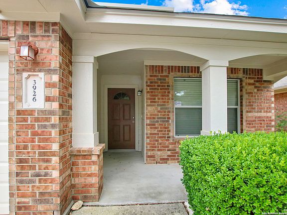3rd image of 3926 Canyon Parkway