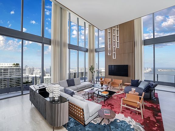 3rd image of 1000 Brickell Plz #6206