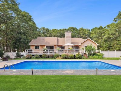 2 Douglas Court, Hampton Bays, NY, 11946