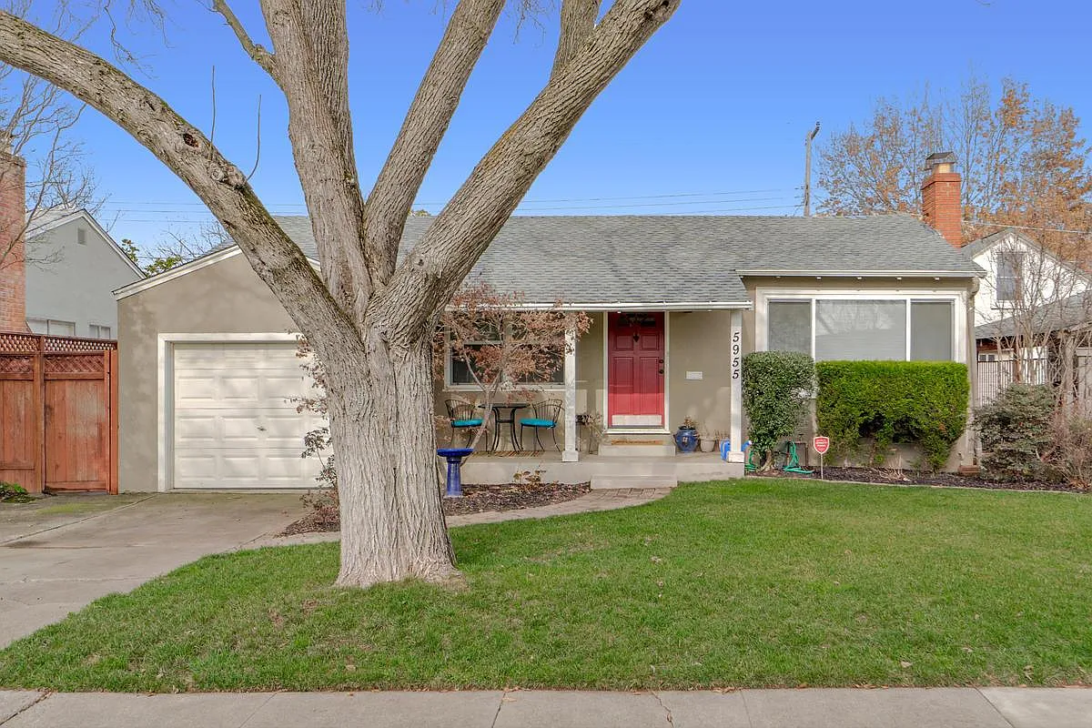5955 Raymond Way photo 1