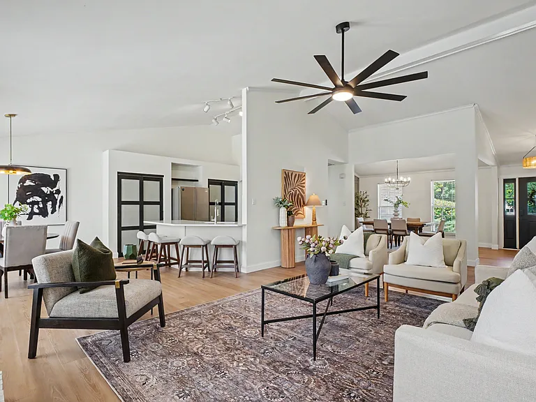 8003 Knights Crossing Dr — Photo 8