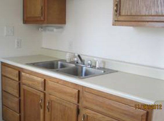5th image of 1053 Davids St