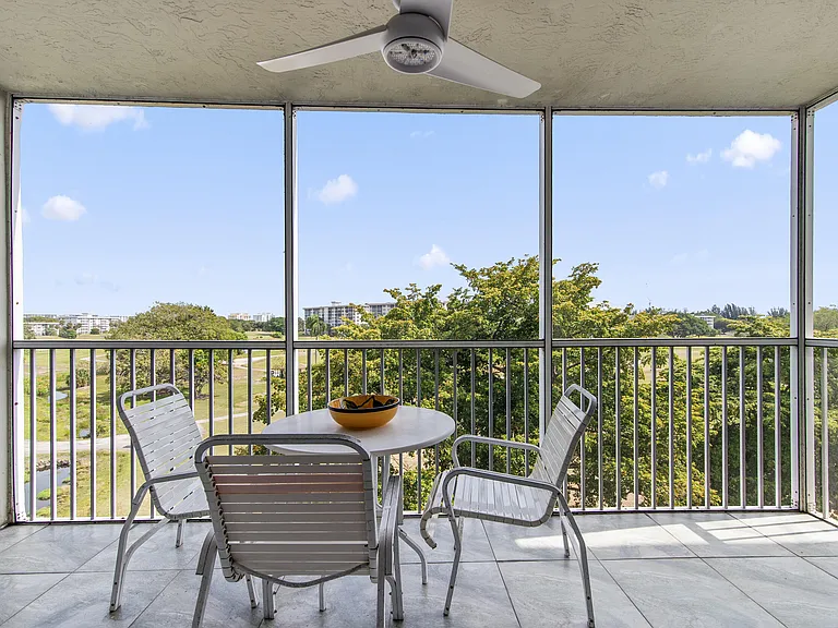 2901 S Palm Aire Dr #501 — Photo 21