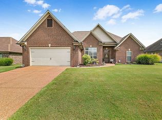 317 Greenhill Dr, Jackson, TN 38305