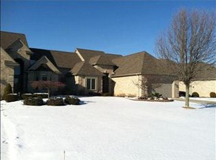 924 Saint James Park Ave, Monroe, MI 48161