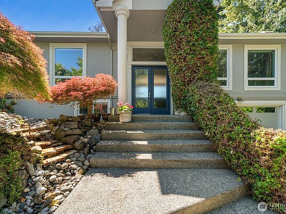 5th image of 11912 Marine View Drive