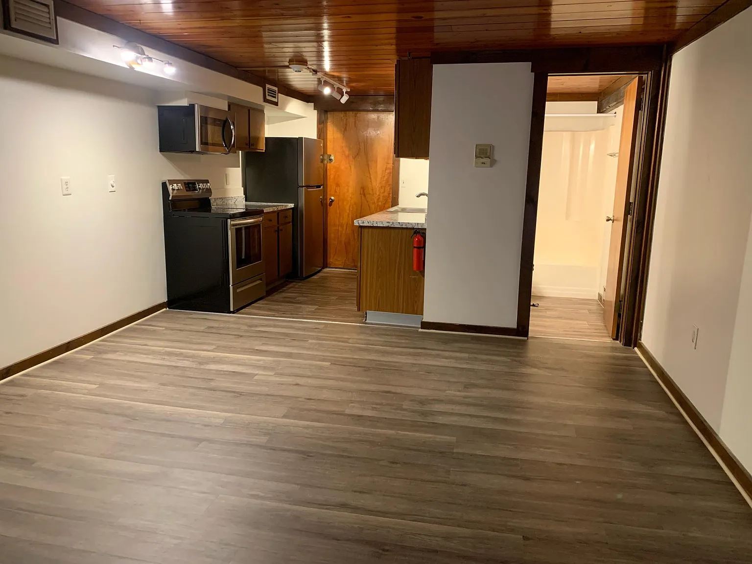 1 bed, 500 sqft, $1,475 — Photo 2