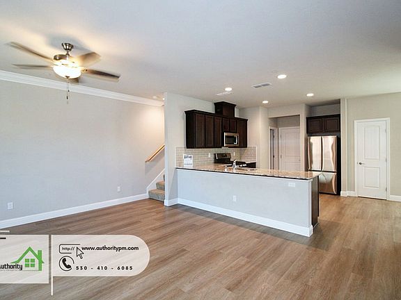 3rd image of 867 Congaree Ln