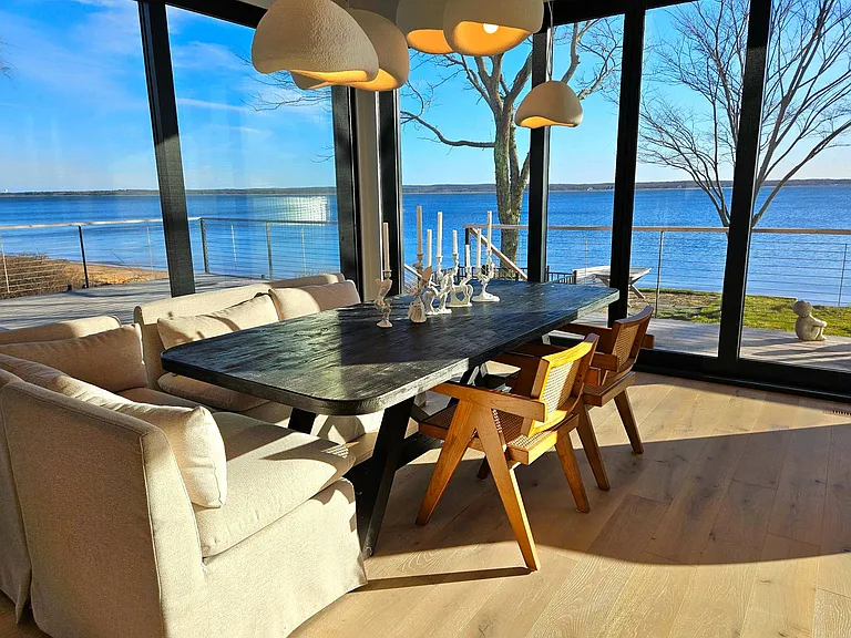 599 Peconic Bay Blvd — Photo 15