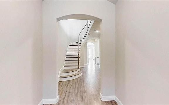2nd image of 2845 Creekway Dr