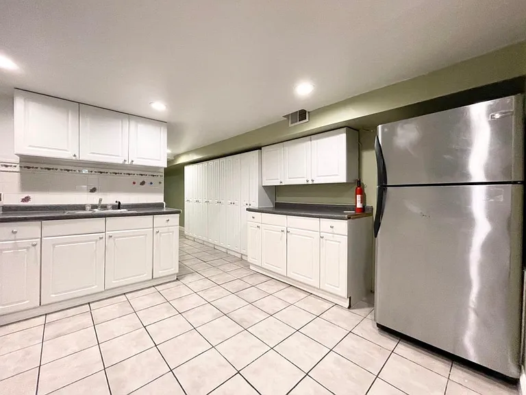 4640 Sansom St #O1 — Photo 3