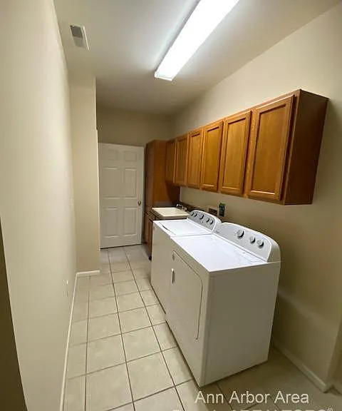 3254 Primrose Ln — Photo 14
